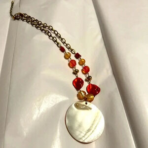 Sea shell necklace with beads